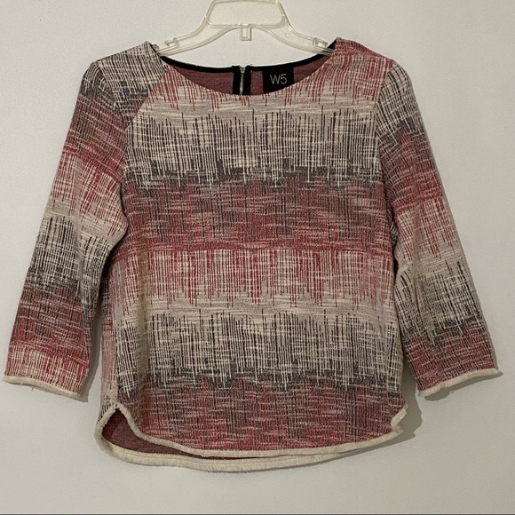 W5 ladies top size M red black beige textured material hemmed w/frayed details - Picture 1 of 12